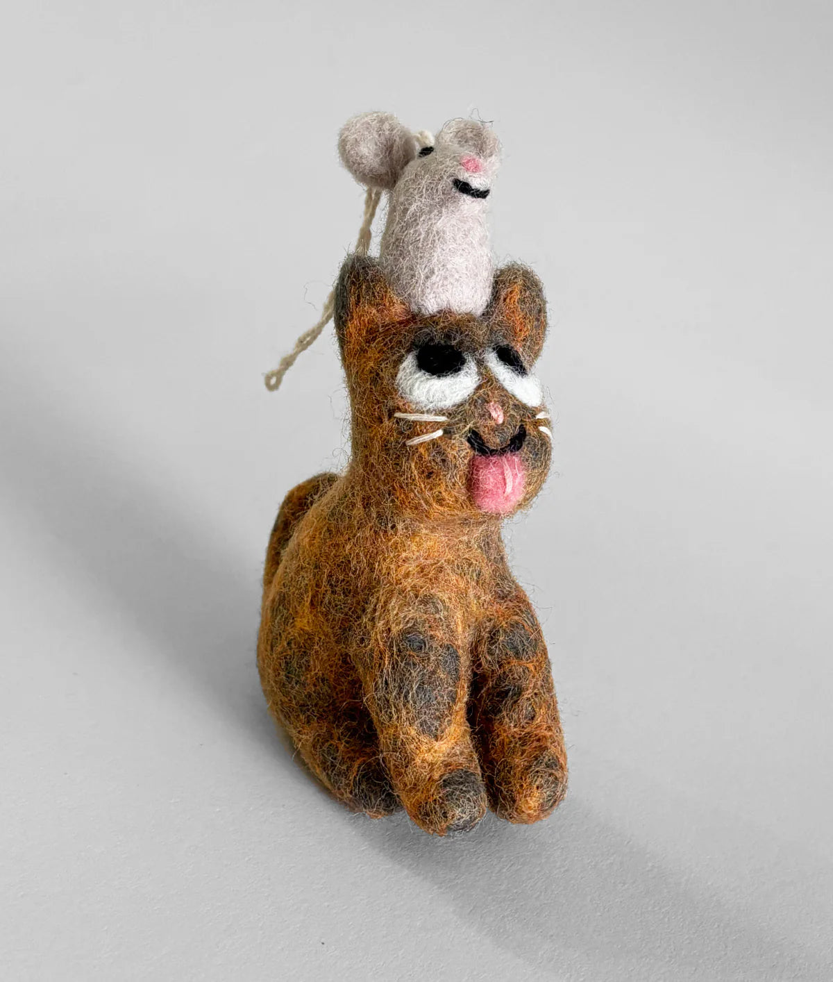 Filzanhänger WRAP - Clint, Katze mit Maus