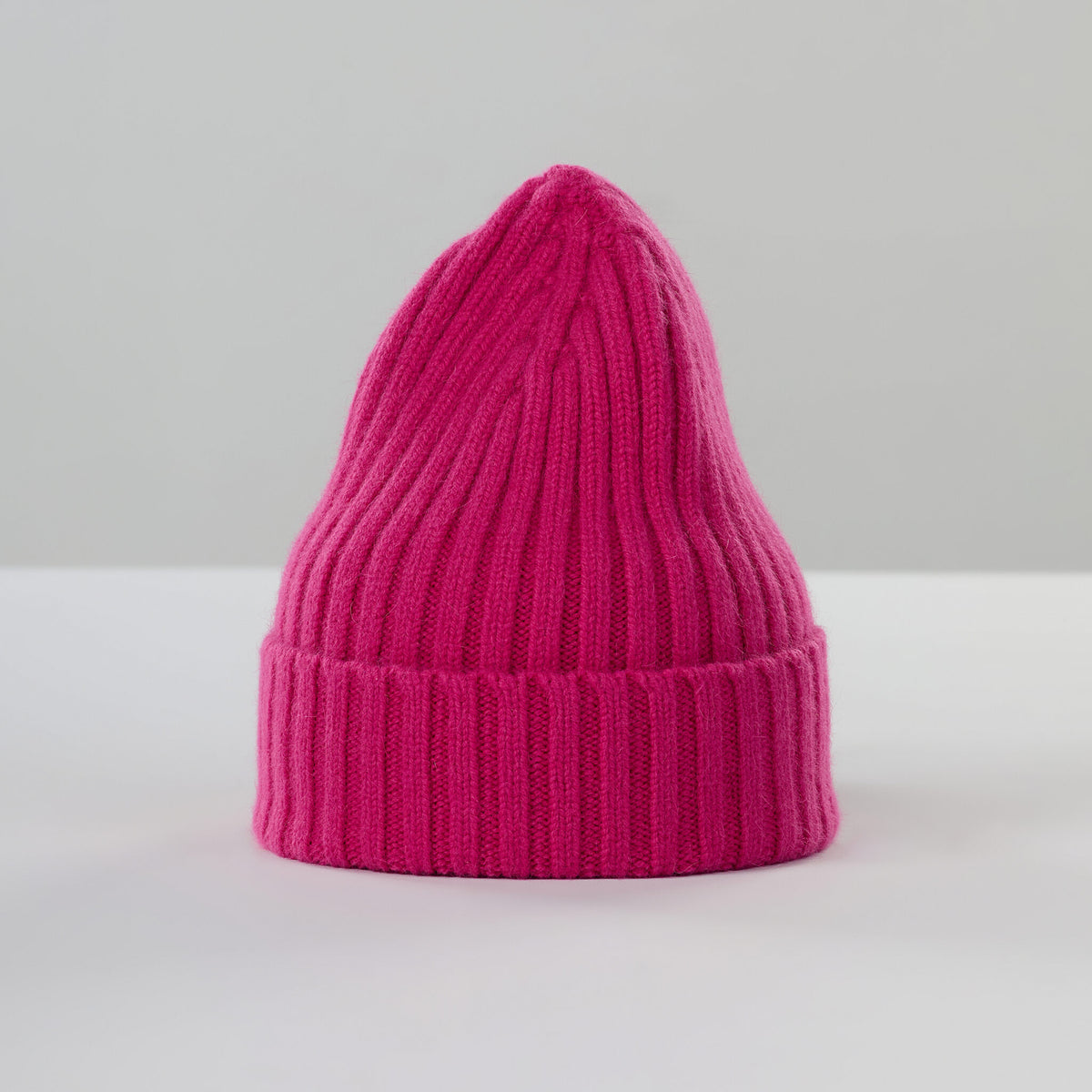 Le GRAND Beanie - Lipstick