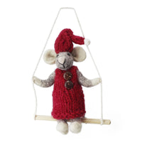 Anhänger - Kleine graue Girly-Maus mit rotem Kleid auf der Schaukel