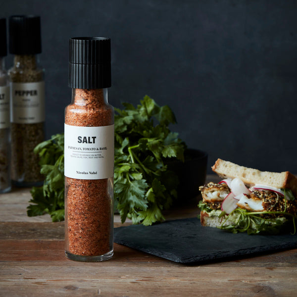 Salz - Parmesan,Tomate & Basilikum mit Mühle
