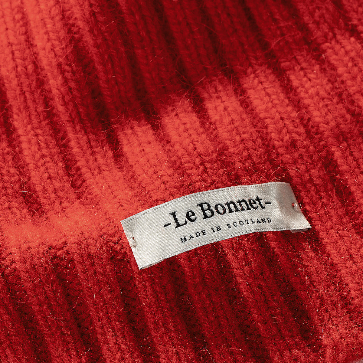 Le GRAND Bonnet - Crimson